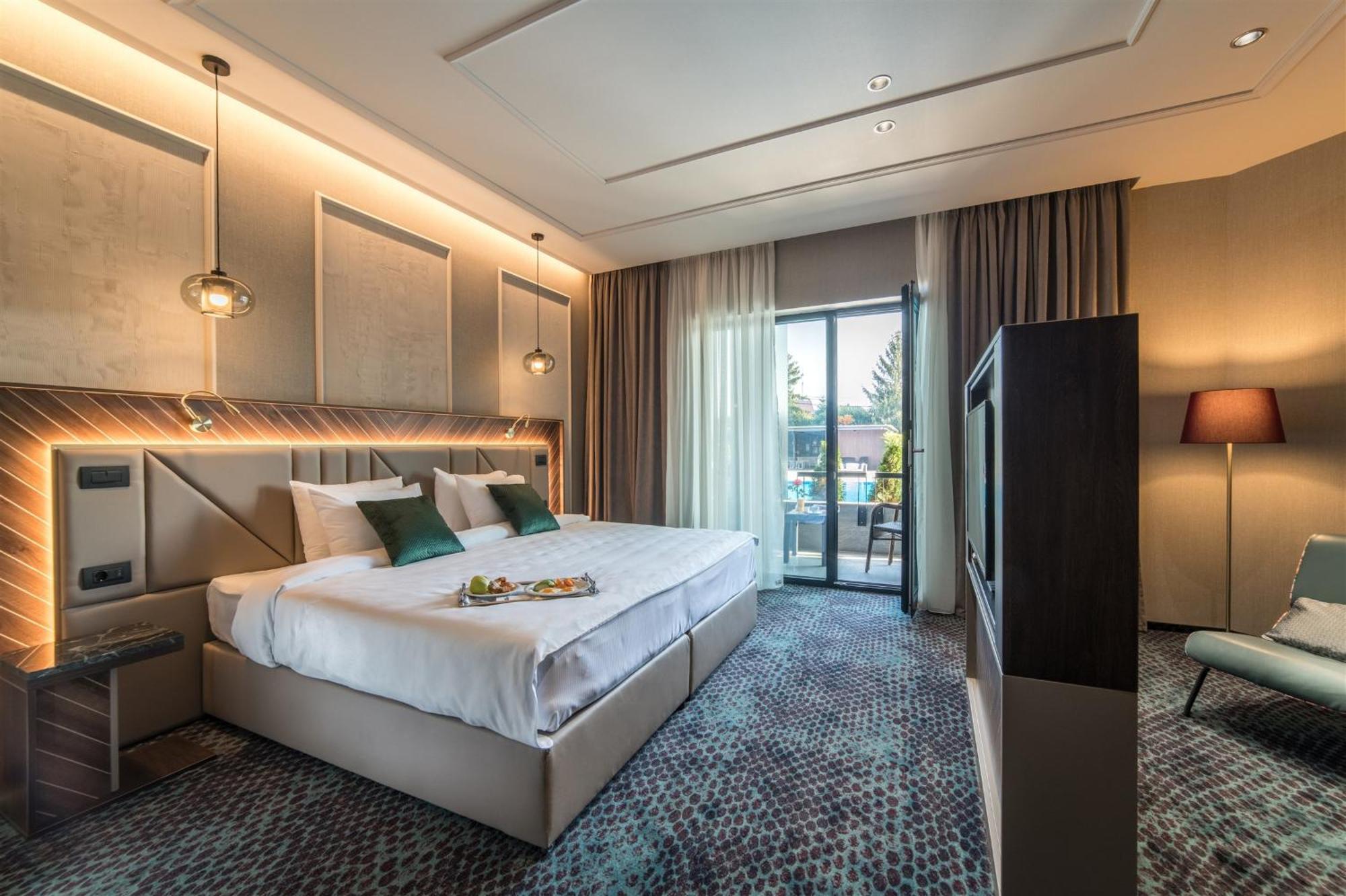 Sky Blue Hotel & Spa Paulesti  Екстер'єр фото