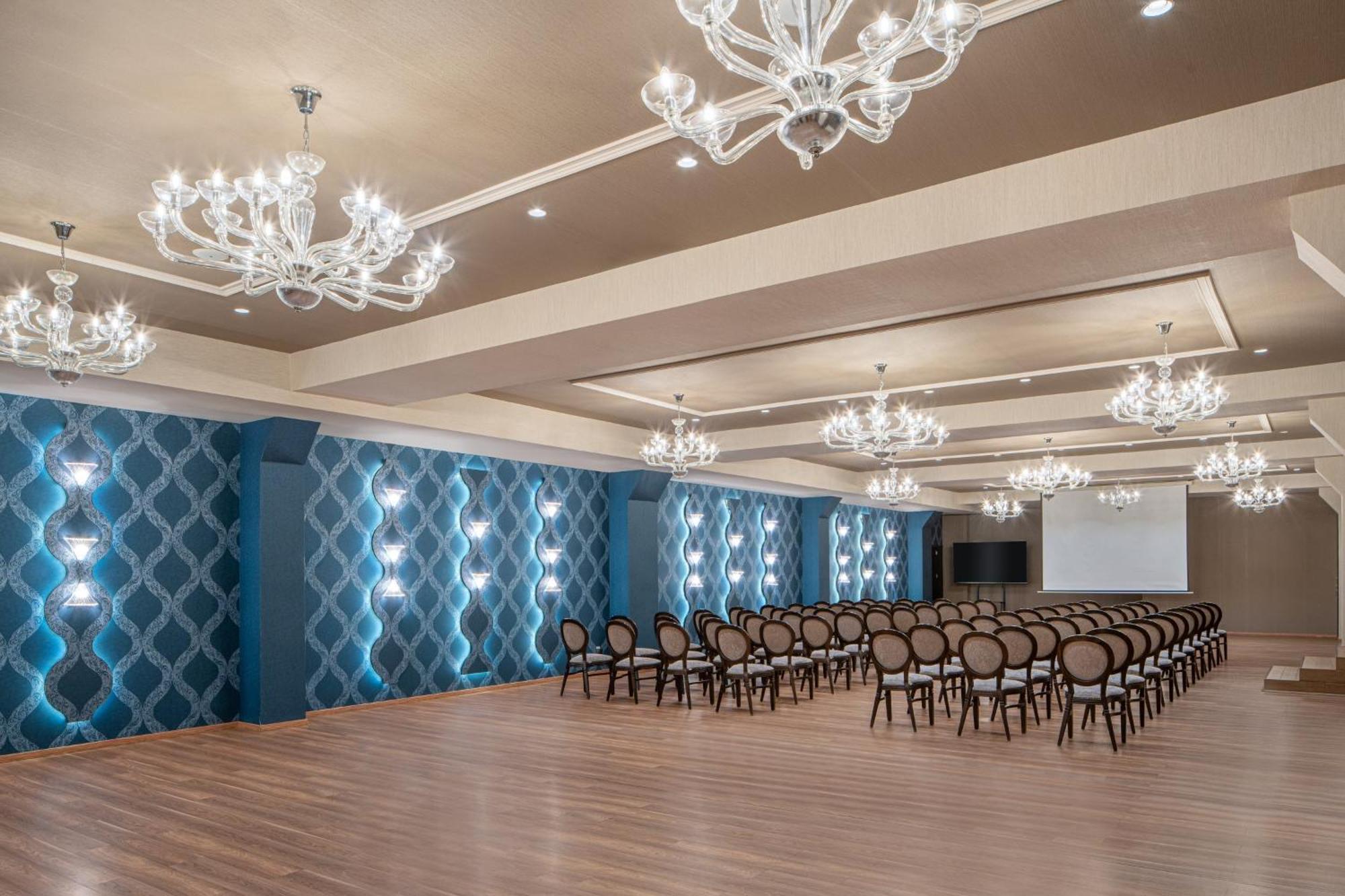 Sky Blue Hotel & Spa Paulesti  Екстер'єр фото